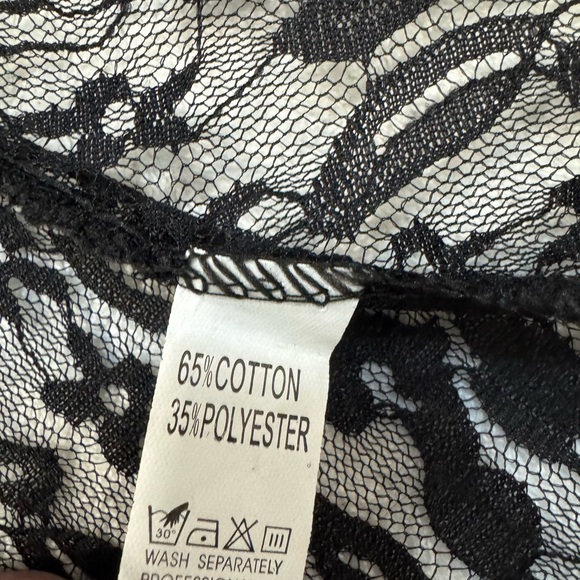 Elegant Black Lace Skirt - Picture 9 of 9